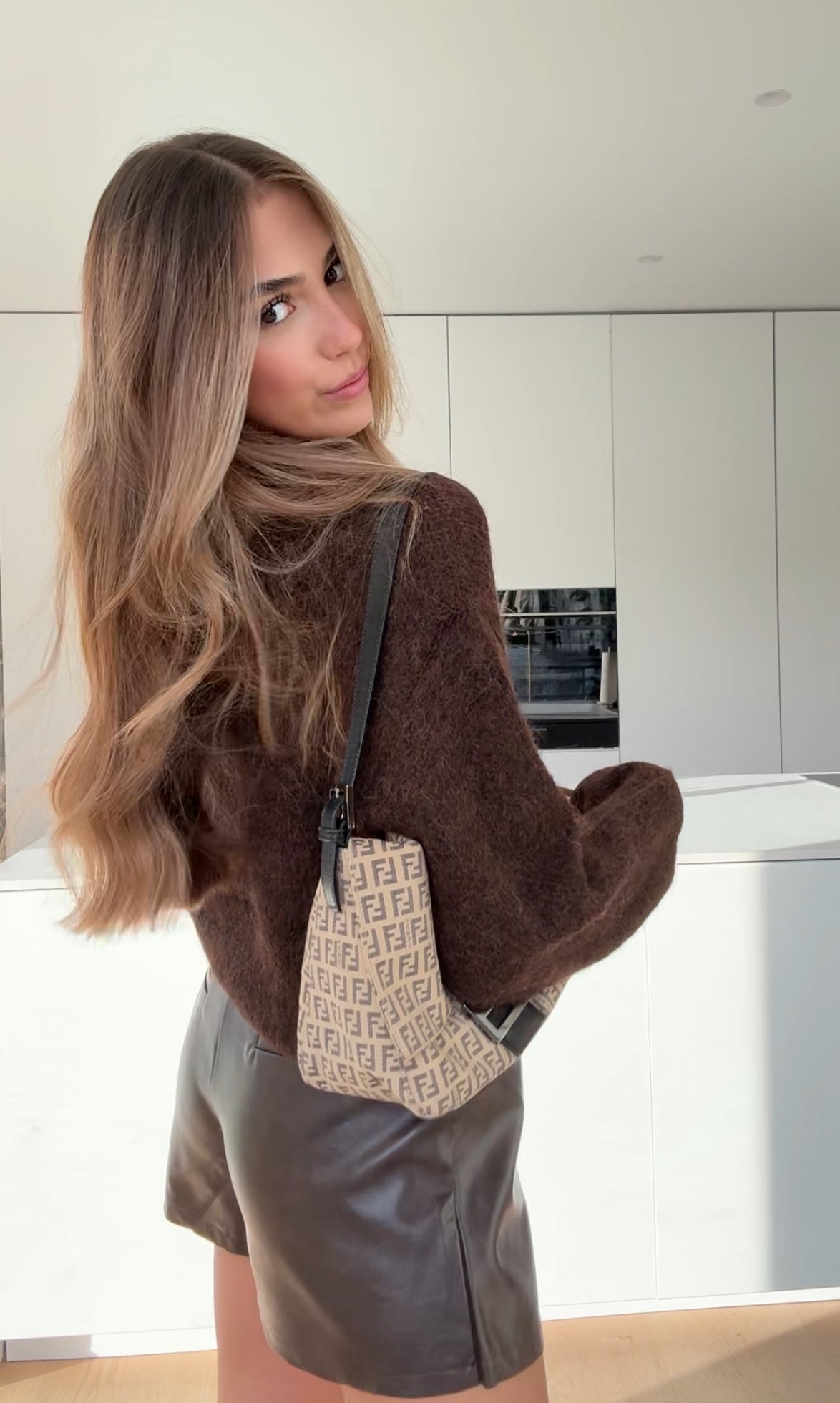 SOFT KNIT PULLOVER DARK CHOCOLATE