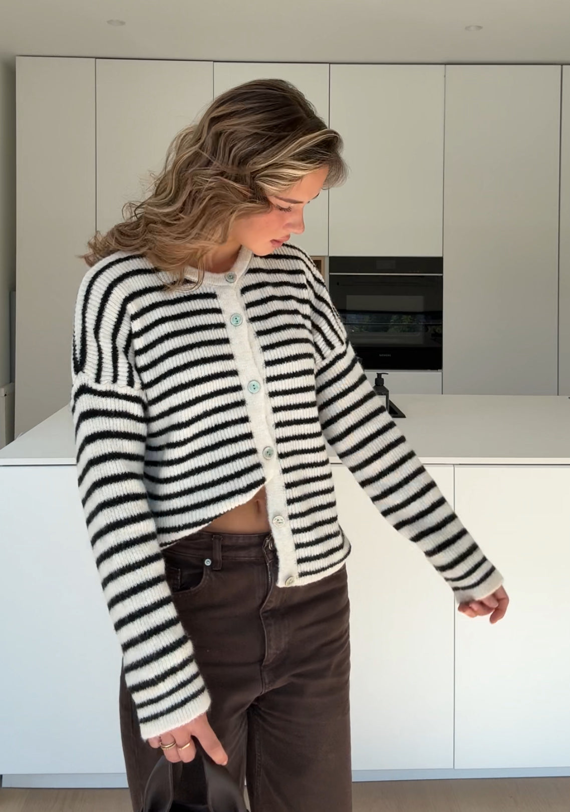 STRIPED CARDIGAN VANILLA BLACK