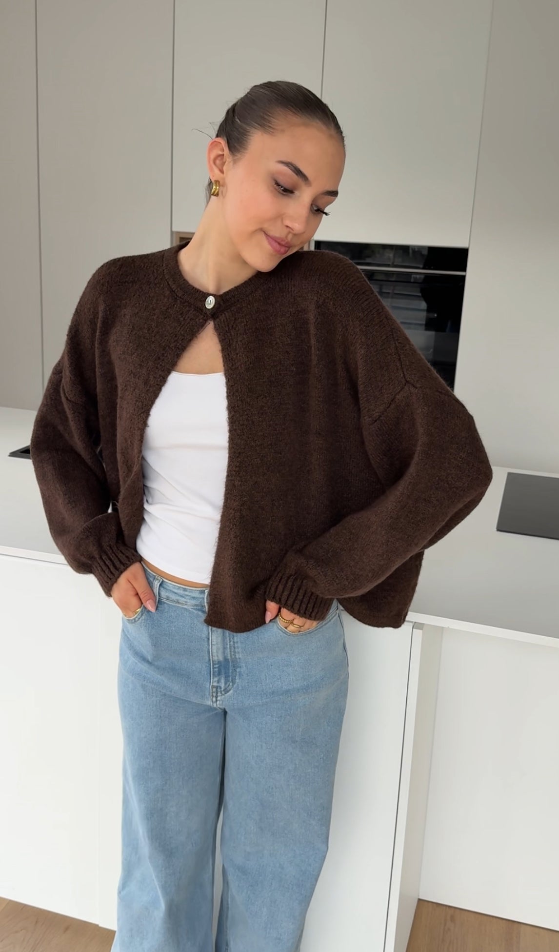 BUTTON CARDIGAN CHOCOLATE