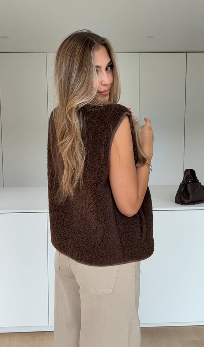 TEDDY VEST DARK CHOCOLATE