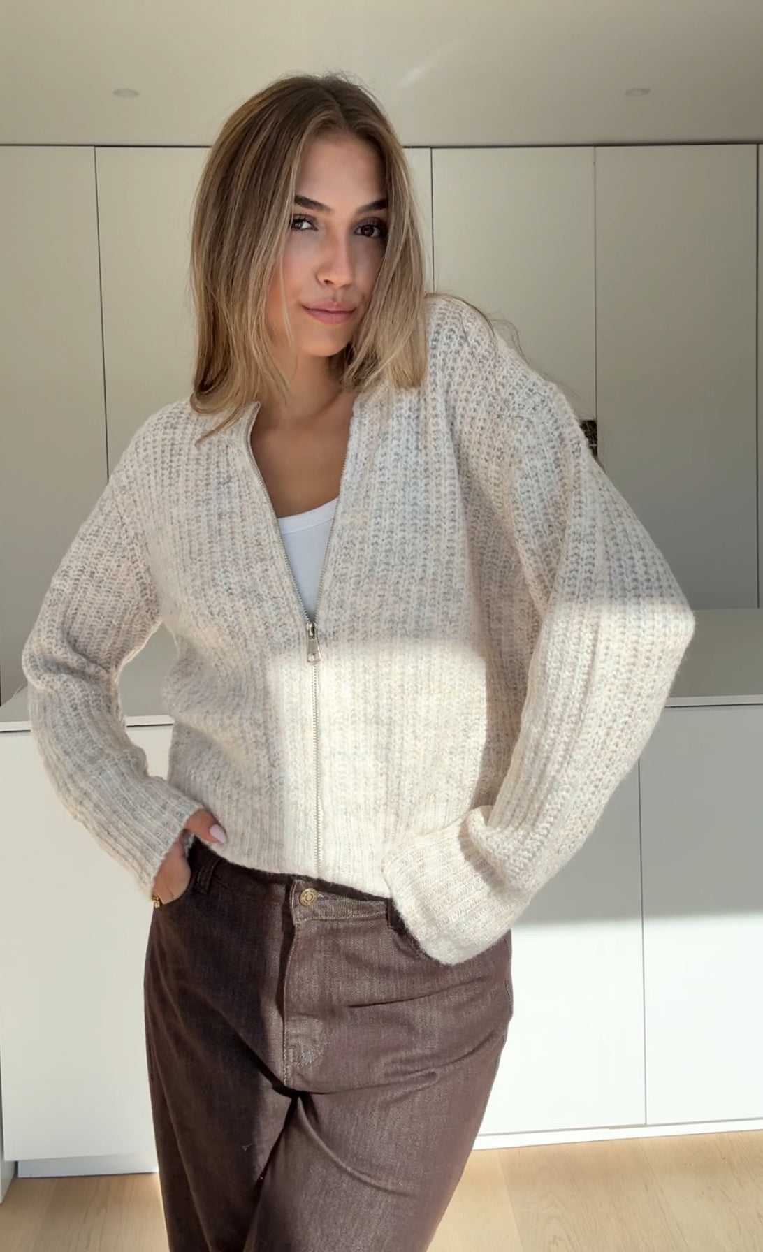 ZIP KNIT CARDIGAN CREAM