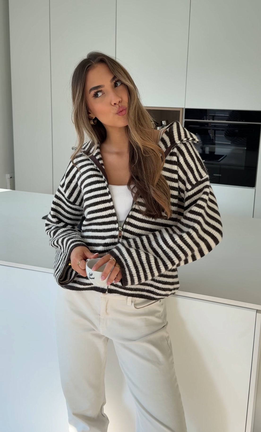 STRIPED ZIP KNIT CARDIGAN CHOCOLATE