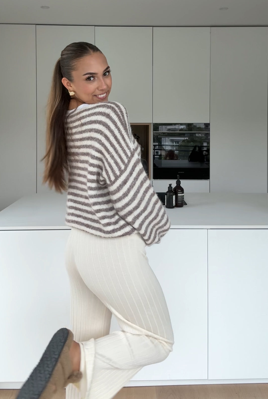 STRIPED COLOR CARDIGAN TAUPE