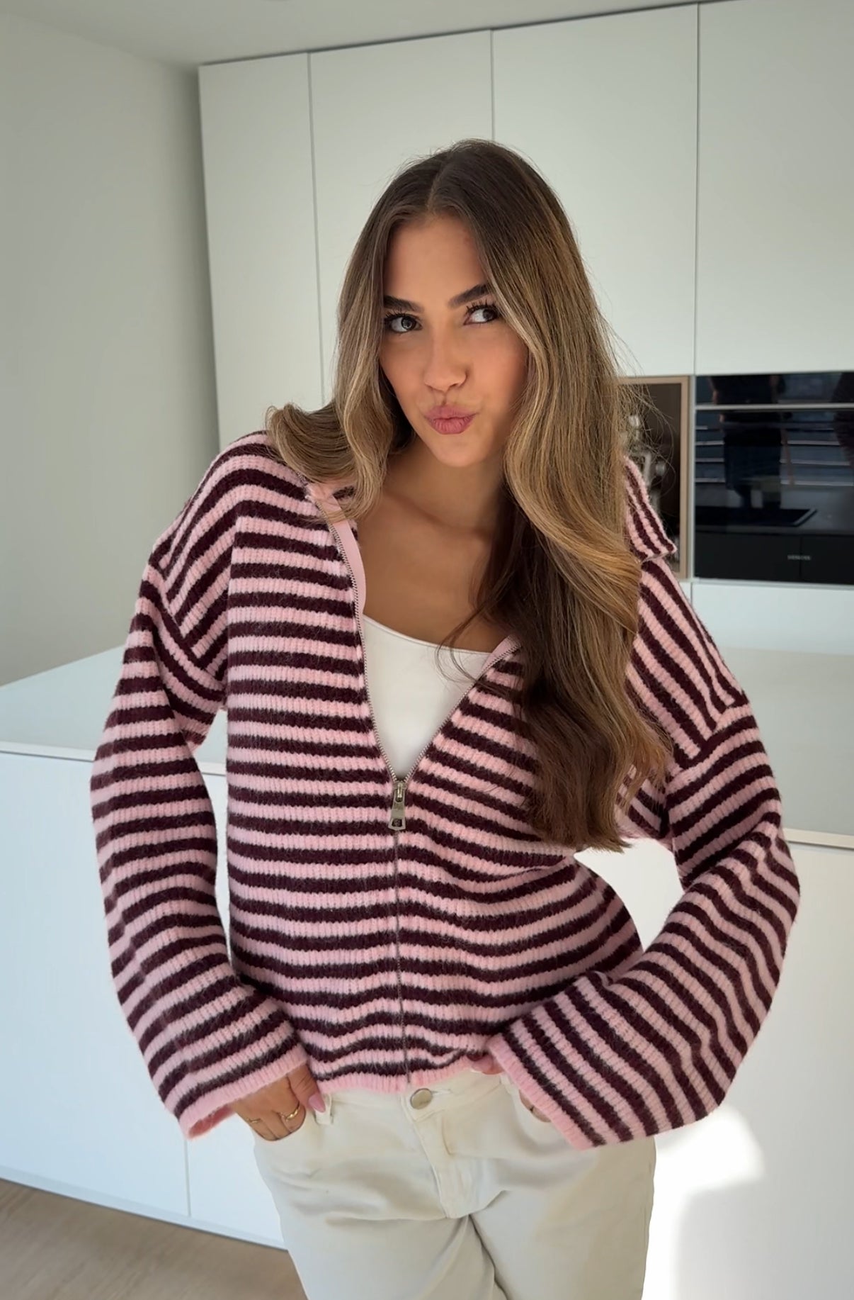 STRIPED ZIP KNIT CARDIGAN BURGUNDY