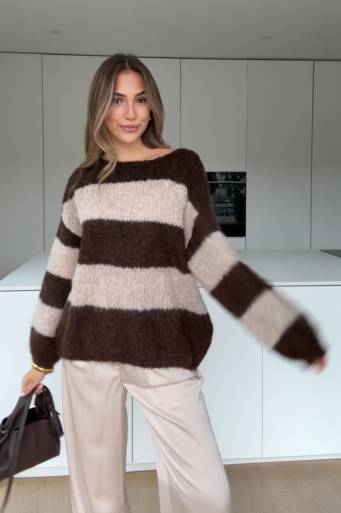 BOLD STRIPE PULLOVER DARK CHOCOLATE