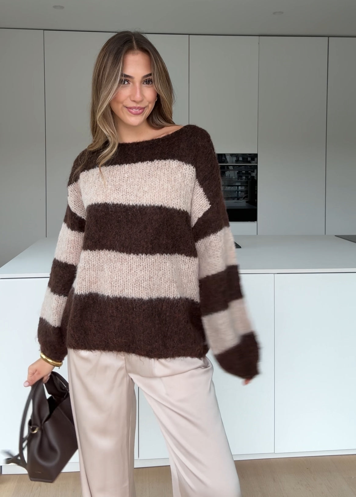 BOLD STRIPE PULLOVER DARK CHOCOLATE