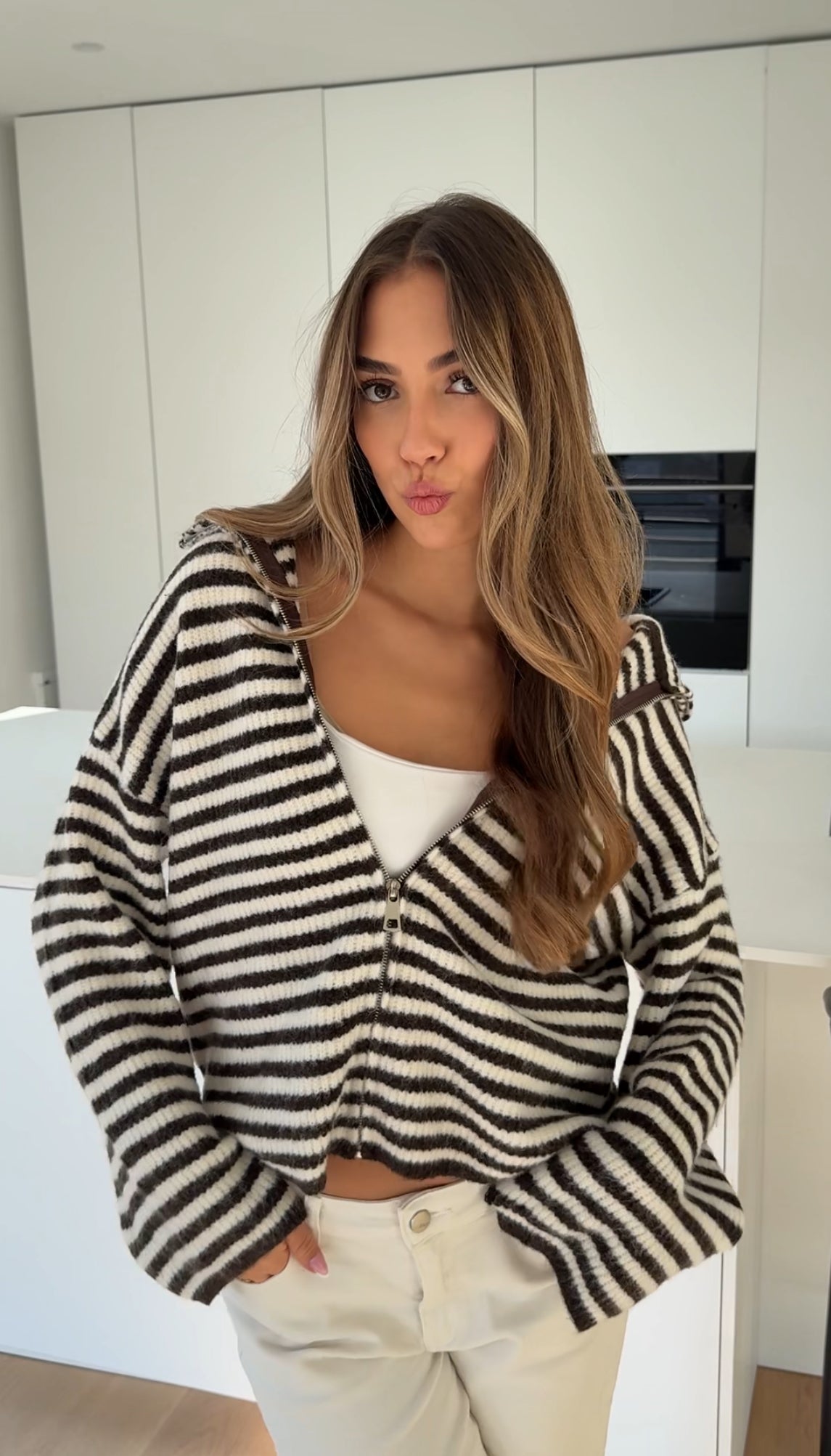 STRIPED ZIP KNIT CARDIGAN CHOCOLATE