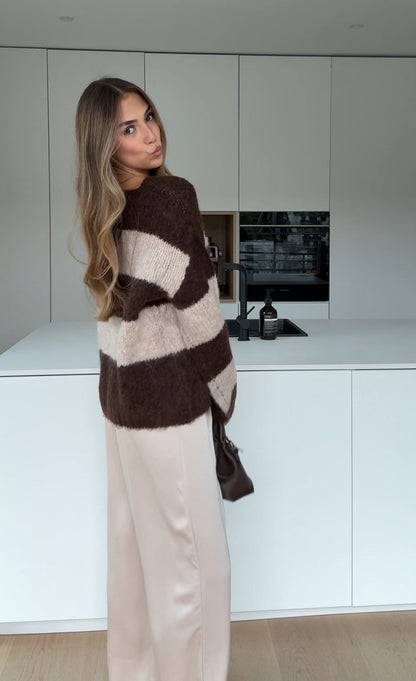 BOLD STRIPE PULLOVER DARK CHOCOLATE