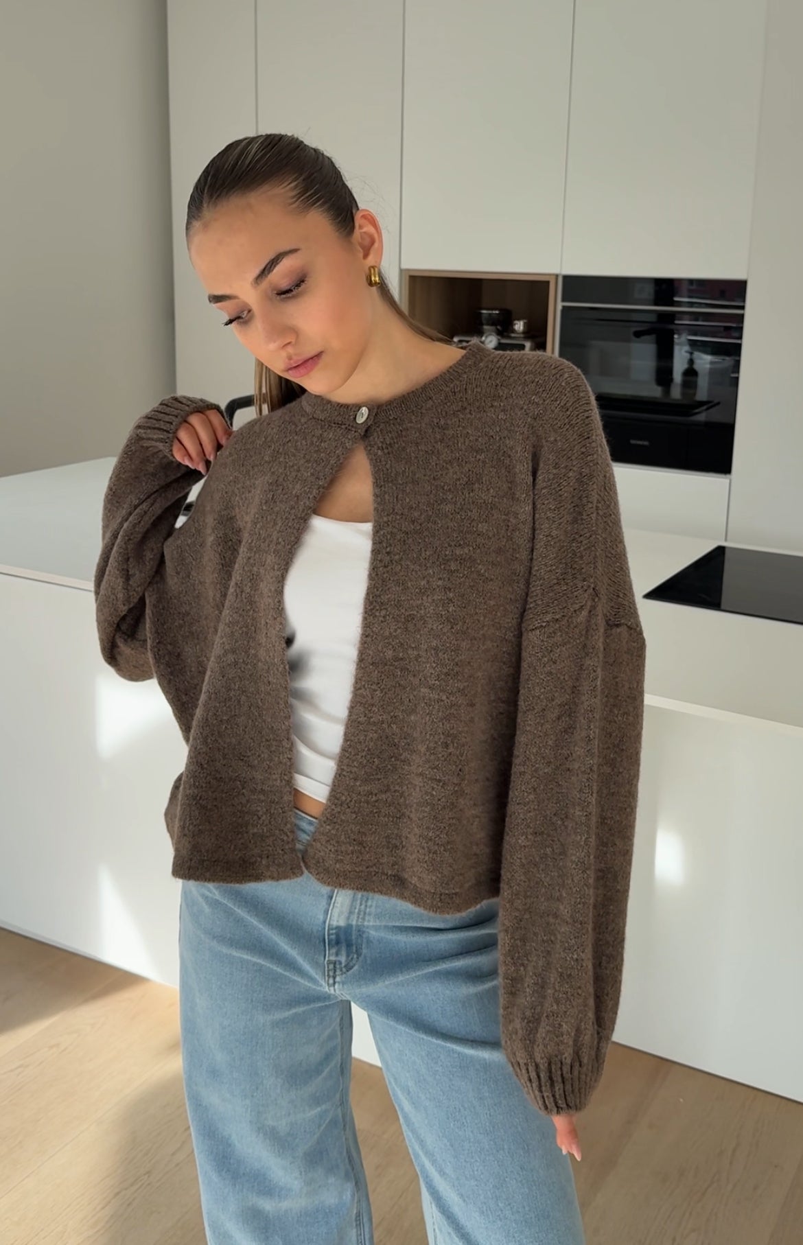 BUTTON CARDIGAN TAUPE