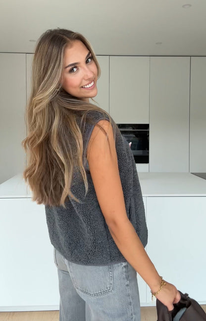 TEDDY VEST DARK GREY