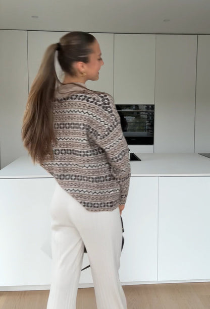 WINTER SEASON CARDIGAN