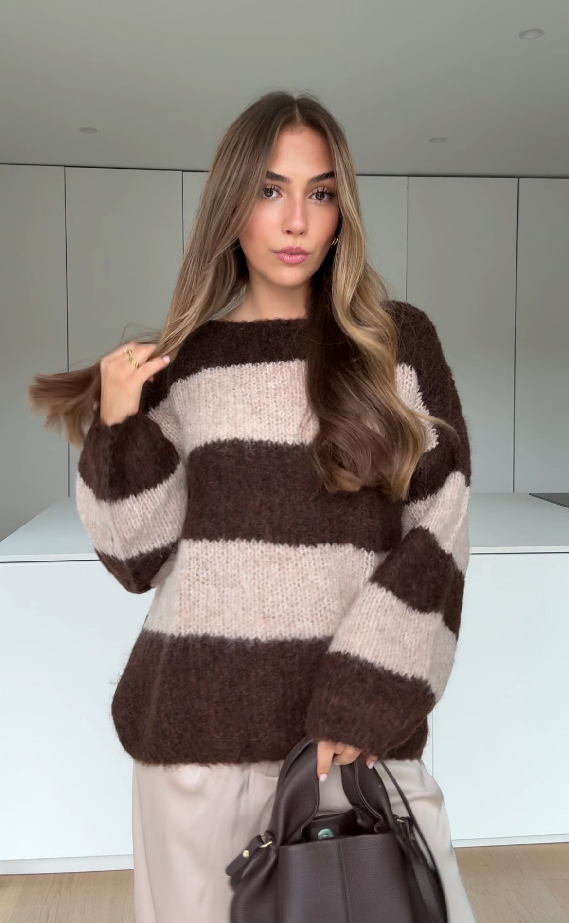 BOLD STRIPE PULLOVER DARK CHOCOLATE