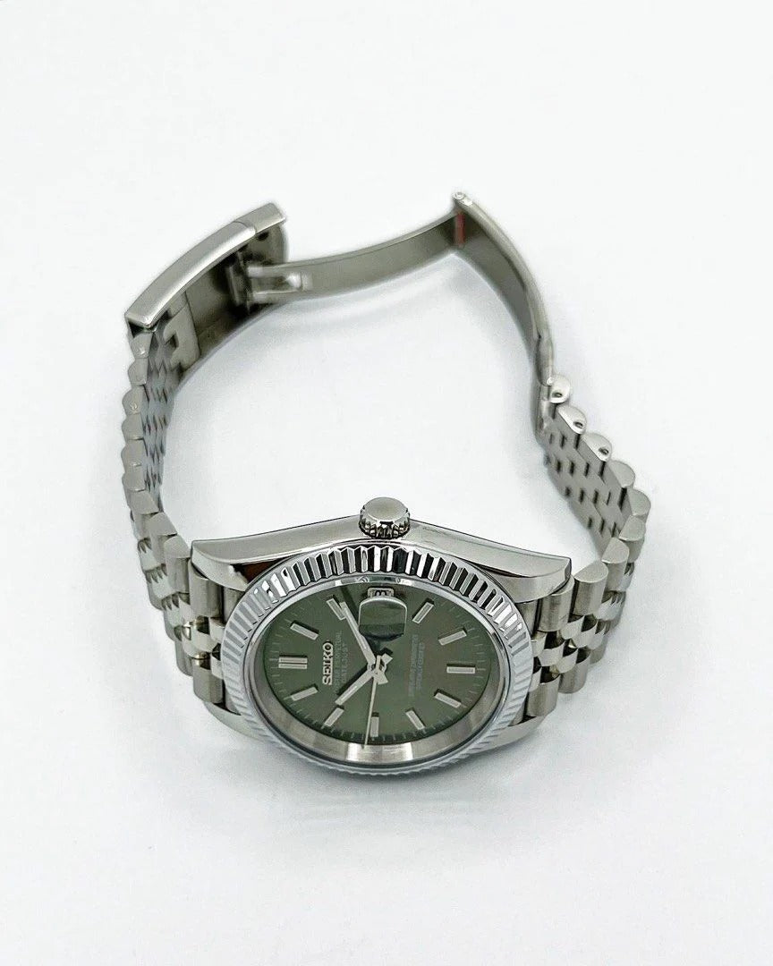VESTJUST OLIVE GREEN DIAL