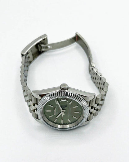 VESTJUST OLIVE GREEN DIAL