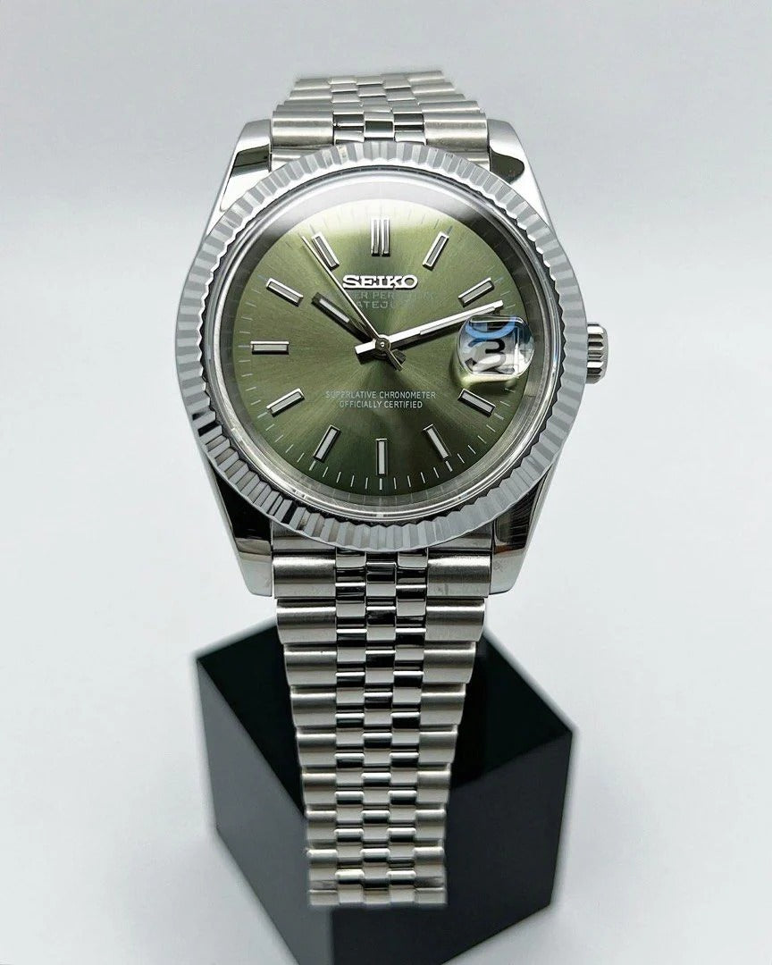 VESTJUST OLIVE GREEN DIAL