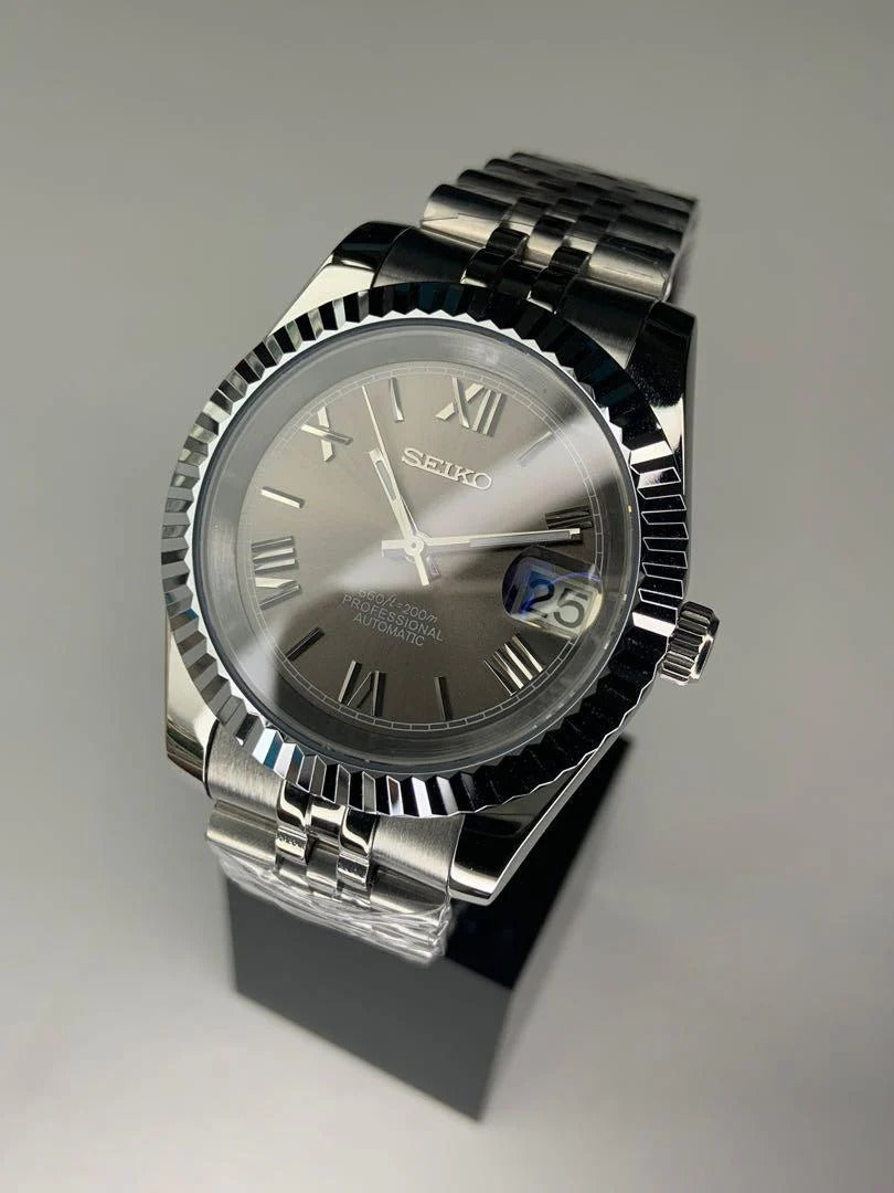 VESTJUST GREY ROMAN DIAL